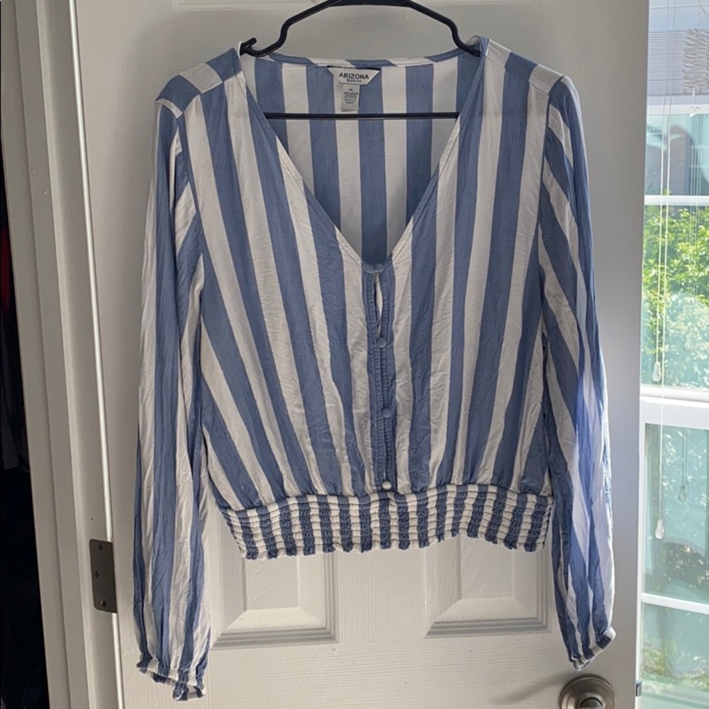 Arizona Jean Co. crop top blouse